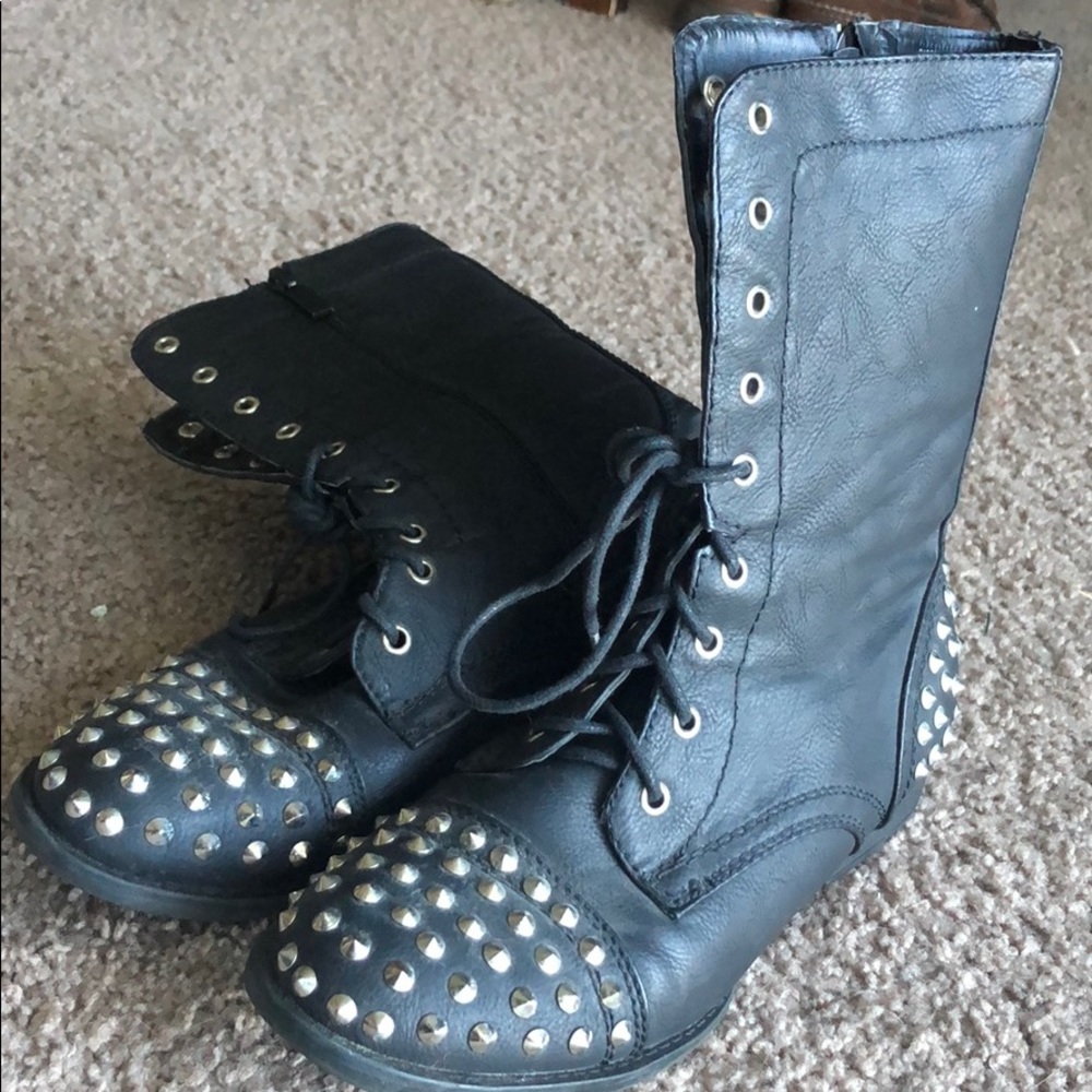 Black boots